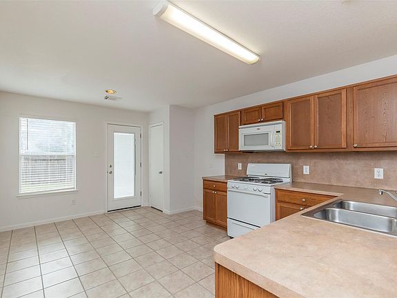 4th image of 21202 Fire Wind Ct