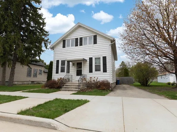 333 Rosalia St, Oshkosh, WI 54901