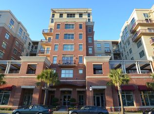 150 Bee St APT 701, Charleston, SC 29401