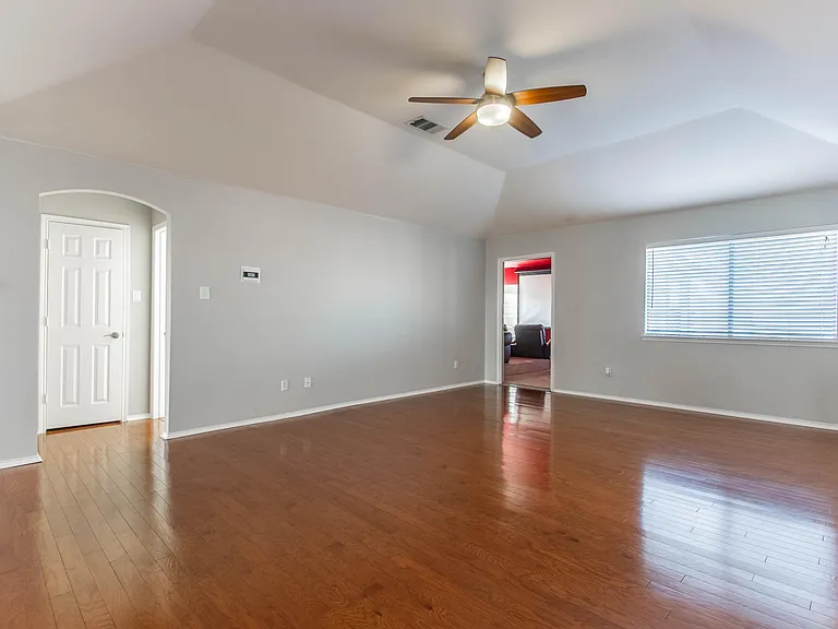 1521 Hidden Cove Ct — Photo 11