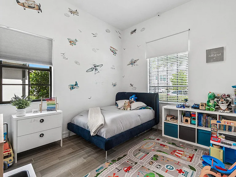 8795 Grand Prix Ln — Photo 22