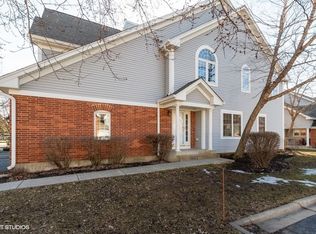1034 N Earls Ct, Palatine, IL 60067