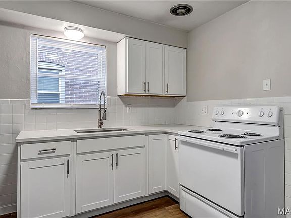 4th image of 3442 Lawn Ave
