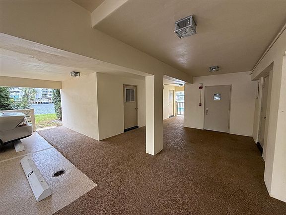 5th image of 2900 NE 33rd Court #204