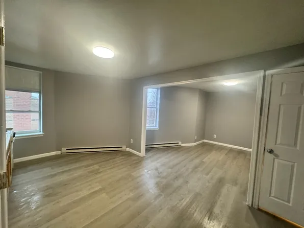 1100 N 41st St #2R, Philadelphia, PA 19104