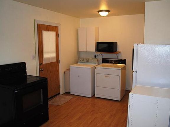 5th image of 3708 S Perry St