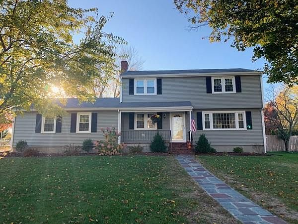 1st image of 15 Hampden Dr