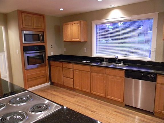 2nd image of 6504 Hillcrest Dr SW