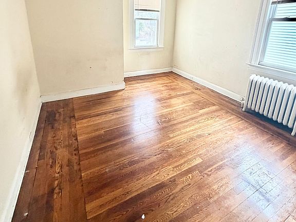 3rd image of 62 Fairfield St #2