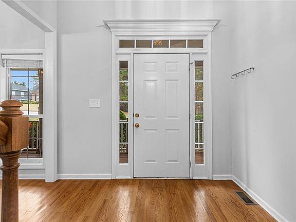 3rd image of 688 Swans Landing Dr