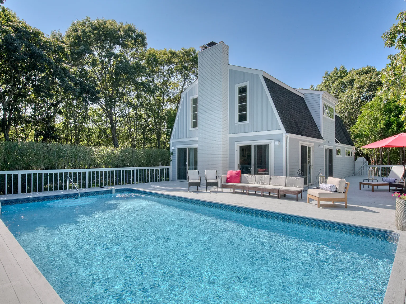 Modern Barn Sagaponack Summer — Photo 2