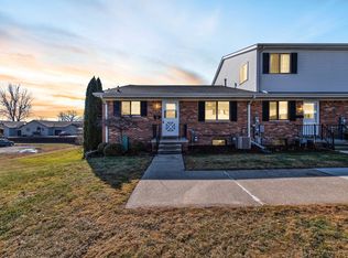 125 Cuttle Rd APT D32, Marysville, MI 48040