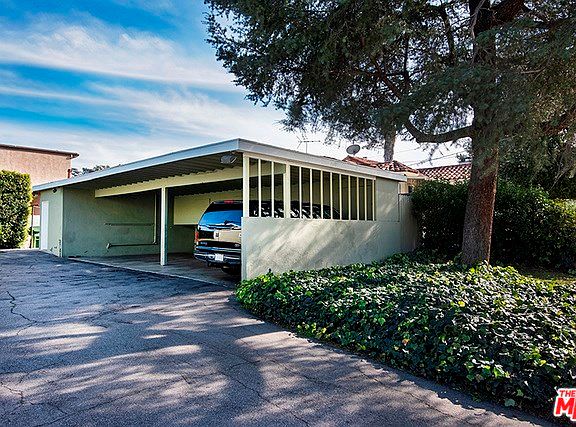 4 Car Carport and Laundry Room
