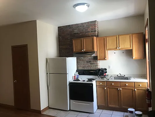 Rented by Bezell Group | media 12