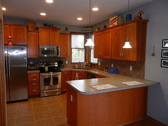 2nd image of 1410 Golden Hills Dr