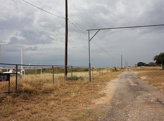 3rd image of 2810 W County Road 140