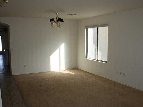 4th image of 1656 E Cardinal Dr