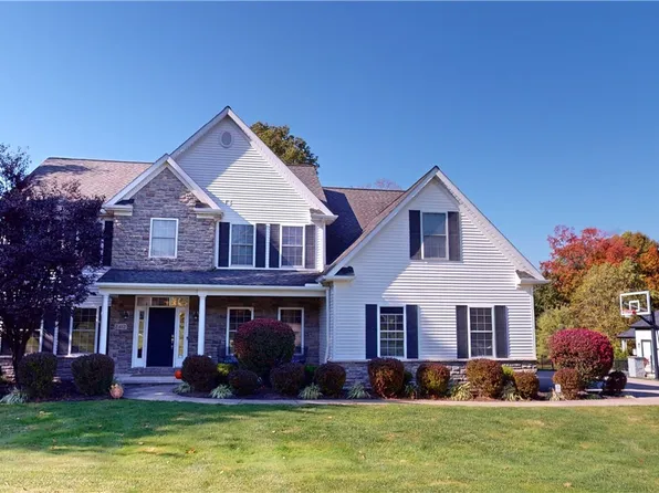 2412 Pine Valley Dr, Willoughby, OH 44094