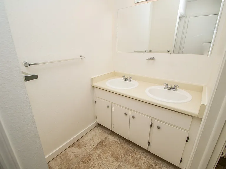 3161 Madison Ave — Photo 27