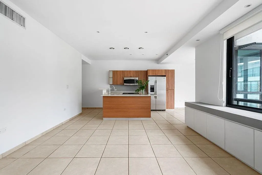 2 bed, 2.0 bath, 1020 sqft, $3,200 — Photo 3
