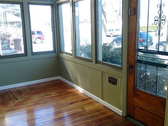 2nd image of 1515 Peck St #1