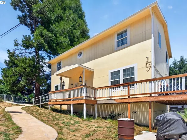 459 Lydia St, Yoncalla, OR 97499