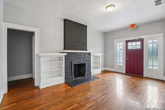 821 E Quincy St — Photo 5