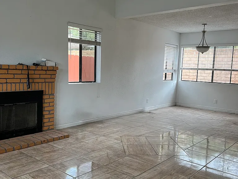 4754 Mayflower Way — Photo 3