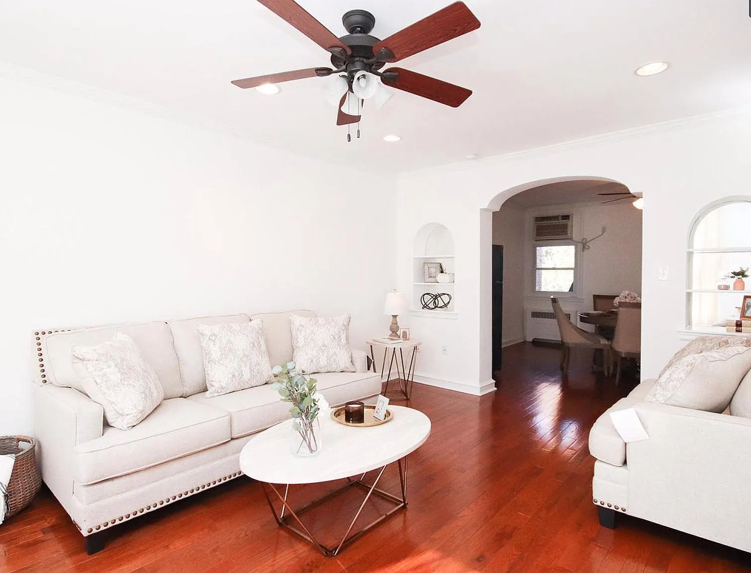 4 bed, 2100 sqft, $3,195 — Photo 3
