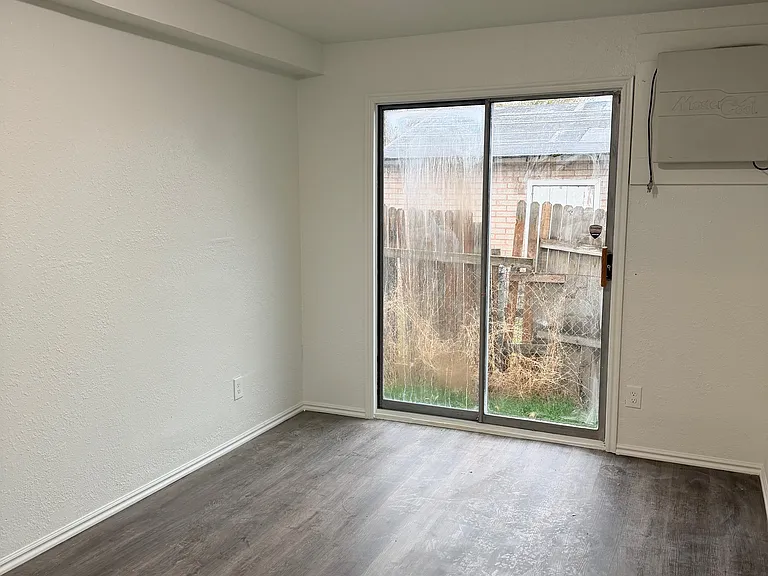 215 S 1400 W #215 — Photo 6