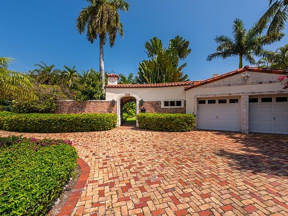 6417 Pine tree Drive Cir