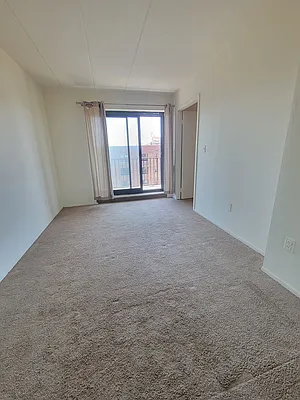 Rented by Metro Park Realty Inc | media 22