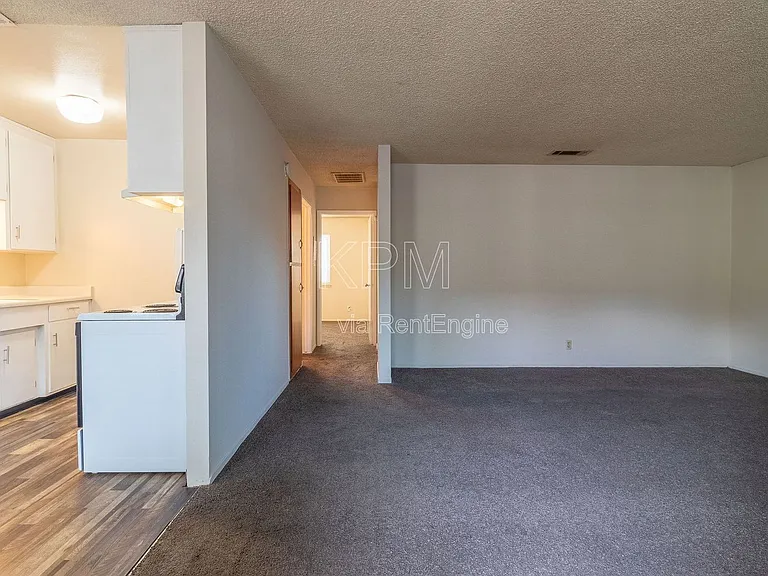 2178 Lucerne Ave — Photo 2