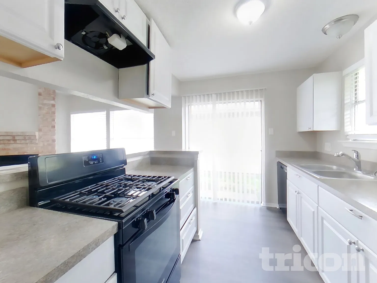 4700 Greenwood Drive Rosenberg TX — Photo 4