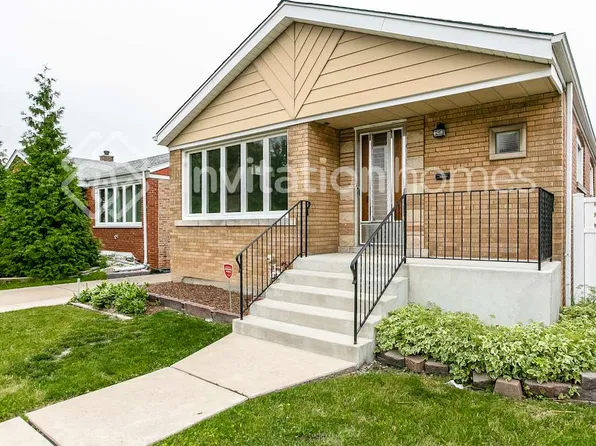 5245 S Narragansett Ave, Chicago, IL 60638