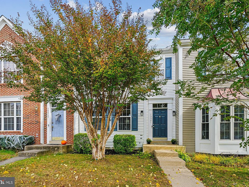 1st image of 15521 Port Washington Ct