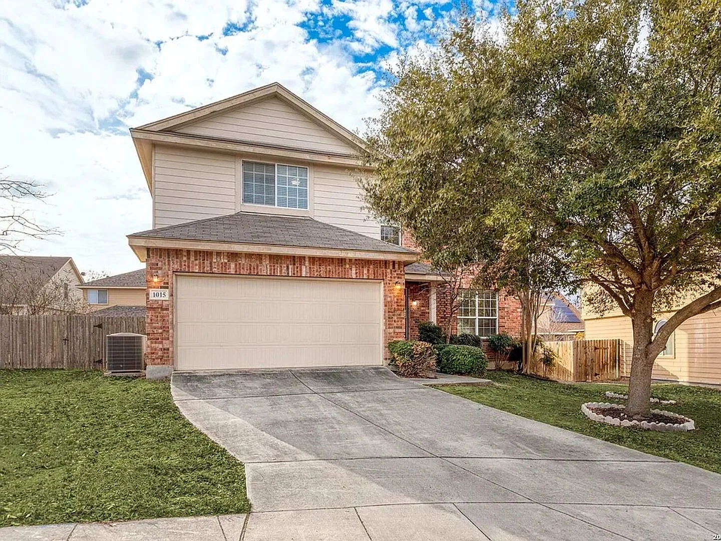 Beautiful 3 Bedroom Home In San Antonio! — Photo 1