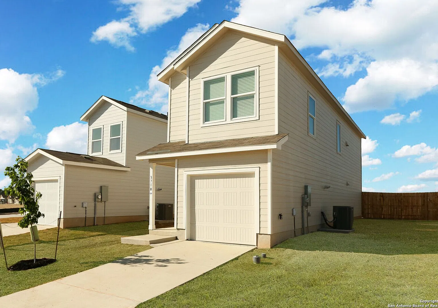3710 Millbrook Way — Photo 2