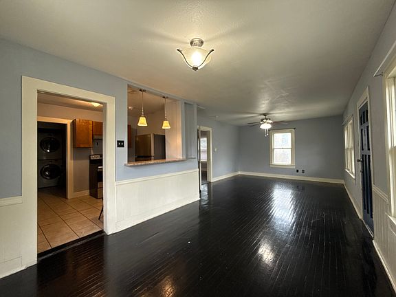 3rd image of 1007 Ripley Ave
