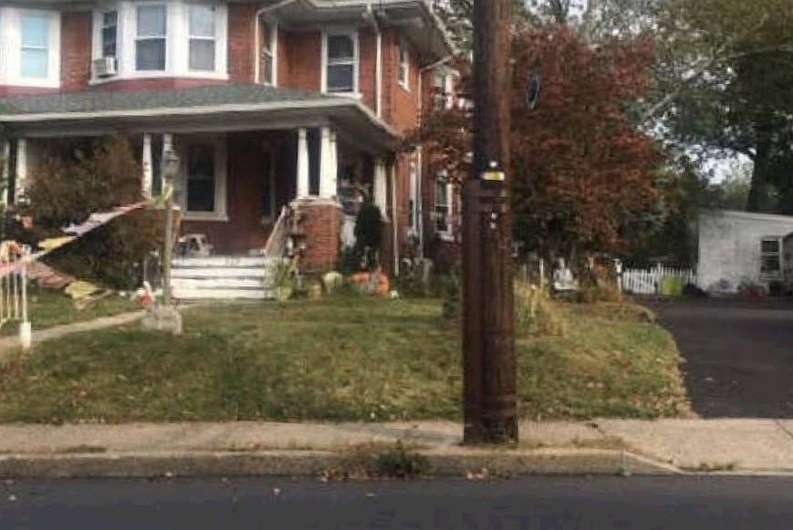 2nd image of 625 E Walnut St