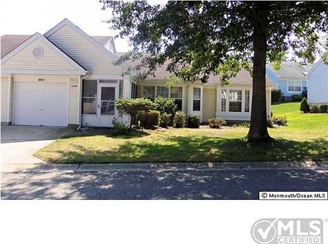 2nd image of 1239A Thornbury Ln
