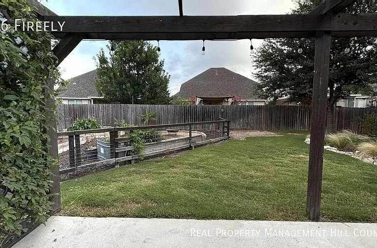 106 Firefly Ct — Photo 35