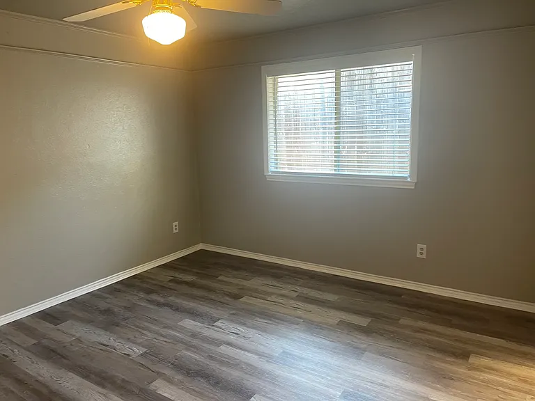 713 Meadowdale Dr — Photo 9
