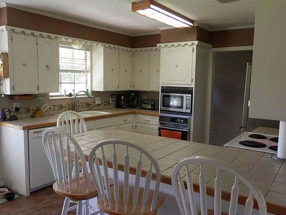 5th image of 4006 Hagler Ln
