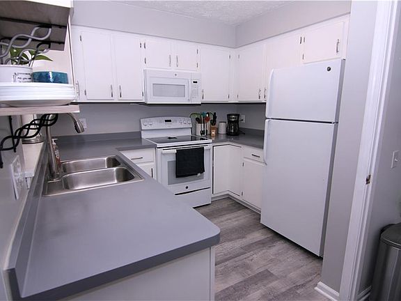 2nd image of 115 Dessie Hts