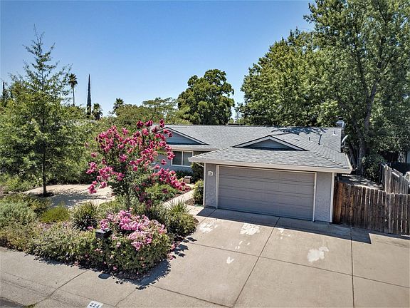 4th image of 224 Briarcliff Dr