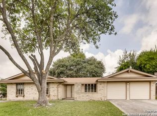 8119 Golden Forest Dr, San Antonio, TX 78239