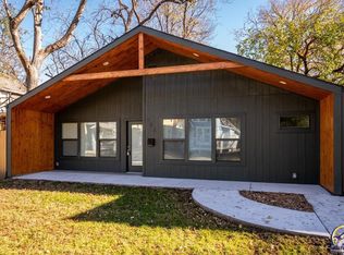 504 NE Emmett St, Topeka, KS 66616