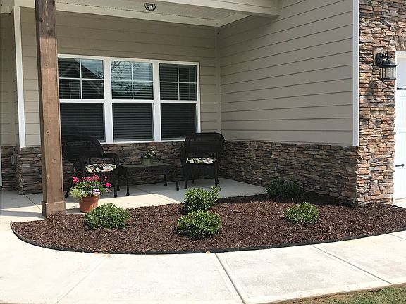 4th image of 7460 Hollyhock Ln