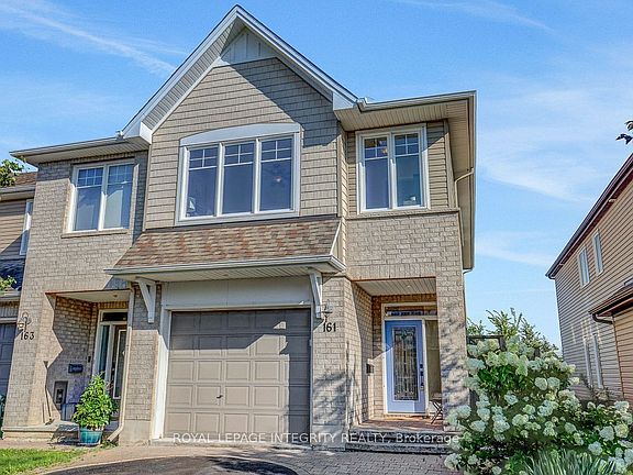 2nd image of 161 Mojave Cres